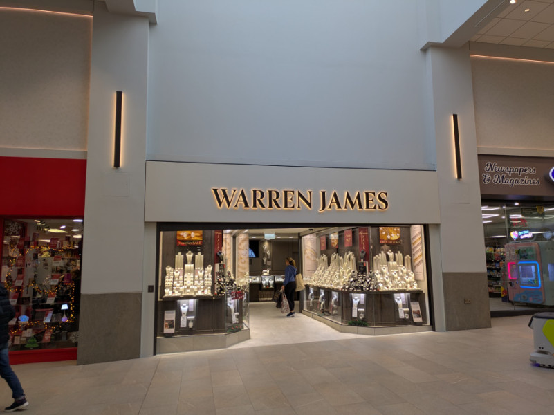 Fabulous.....now that's a lovely shop.