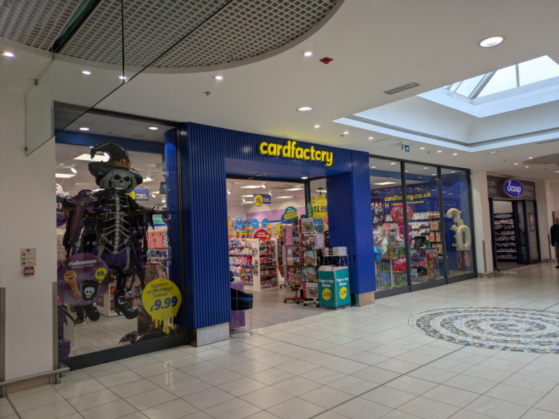 Card Factory upsize and relocate in Lesley abbey centre