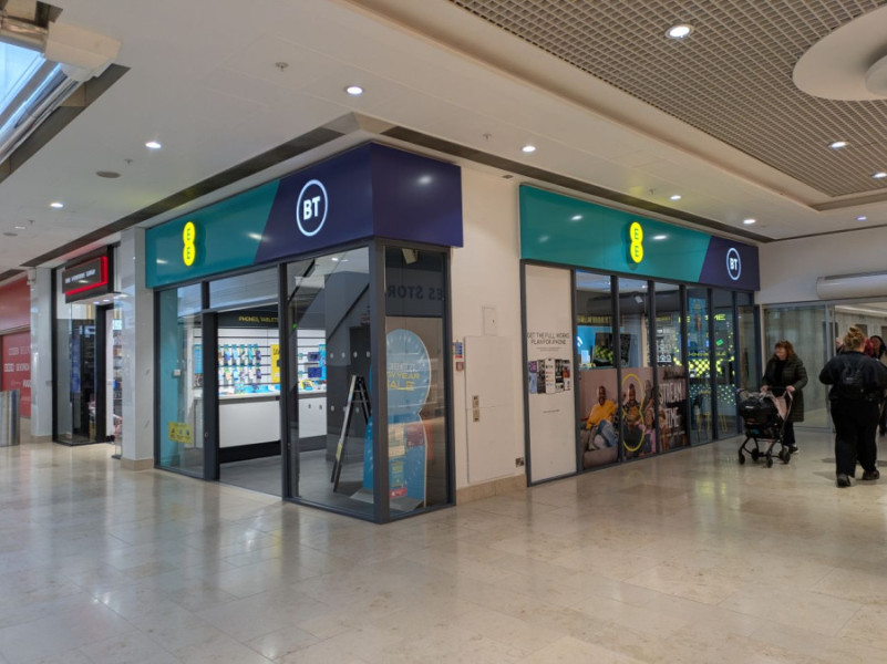 EE renew Foyleside Centre Derry lease