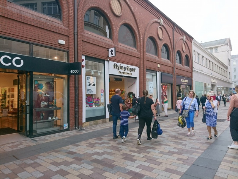 Flying Tiger close in Belfast city centre