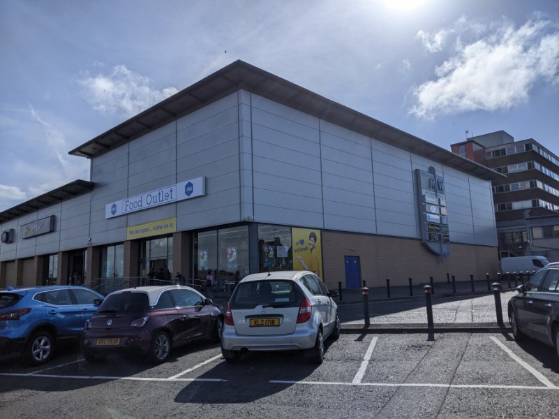 LYNAS OPEN LATEST STORE IN PORTADOWN